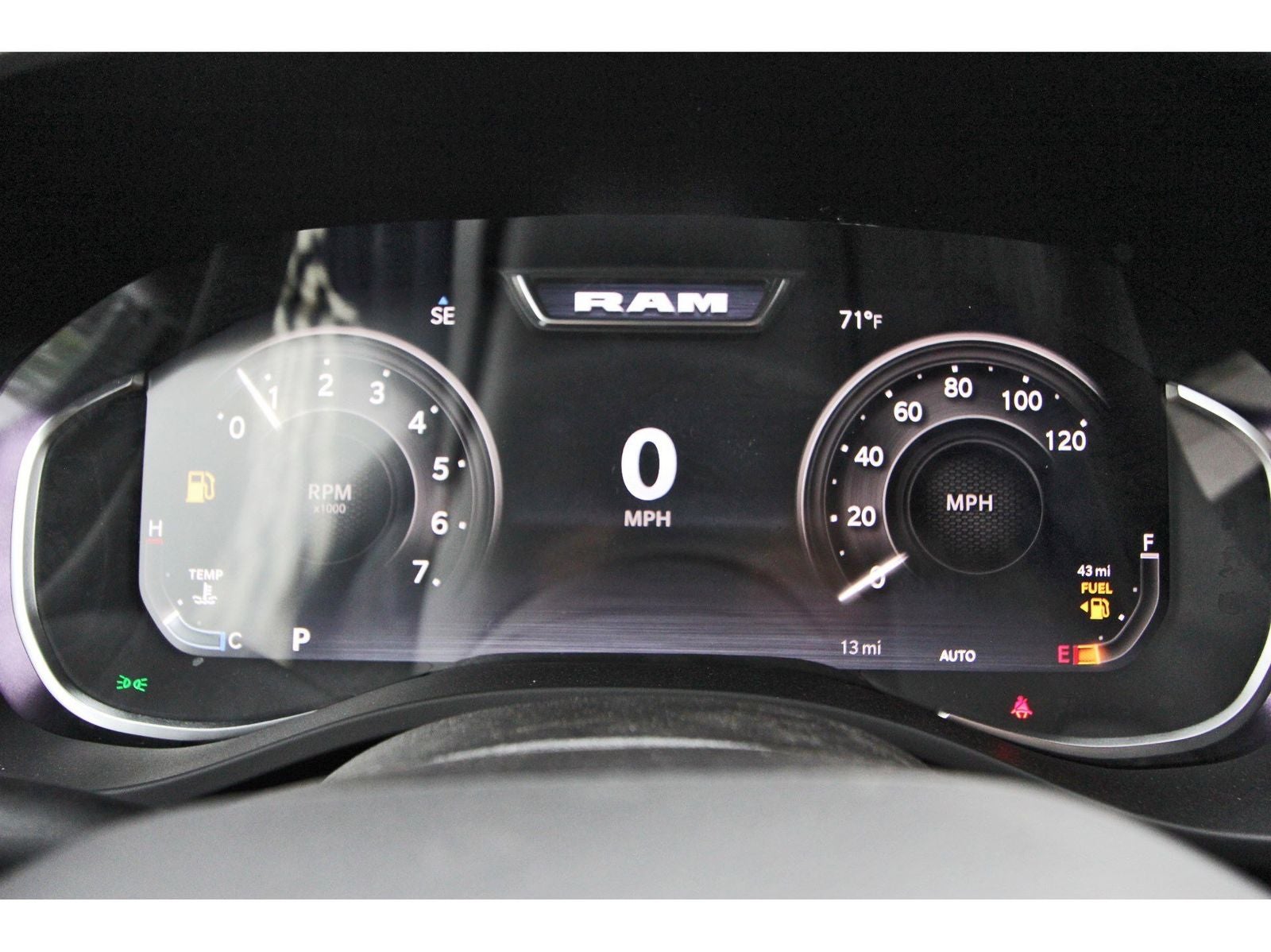 2026 RAM 1500 Big Horn/Lone Star Lone Star 4x2 Crew Cab 5'7" Box