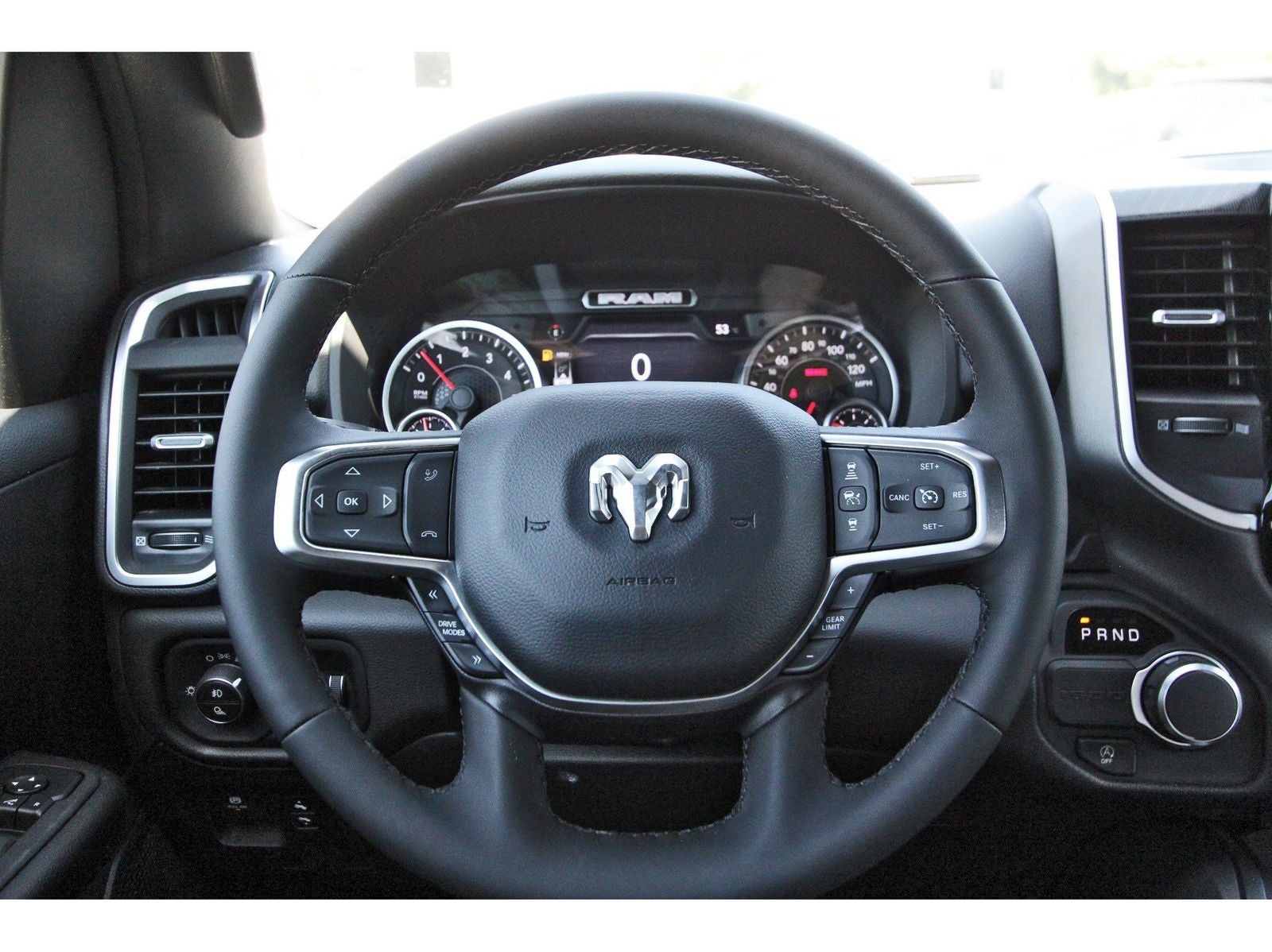 2026 RAM 1500 Big Horn/Lone Star Lone Star 4x2 Crew Cab 5'7" Box