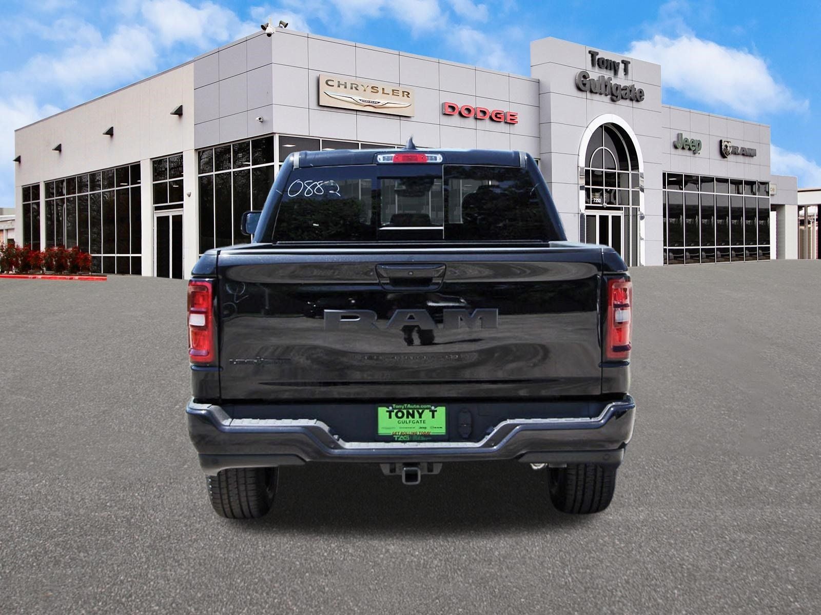 2026 RAM 1500 Big Horn/Lone Star Lone Star 4x2 Crew Cab 5'7" Box