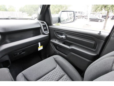 2026 RAM 1500 Express 4x2 Crew Cab 5'7" Box
