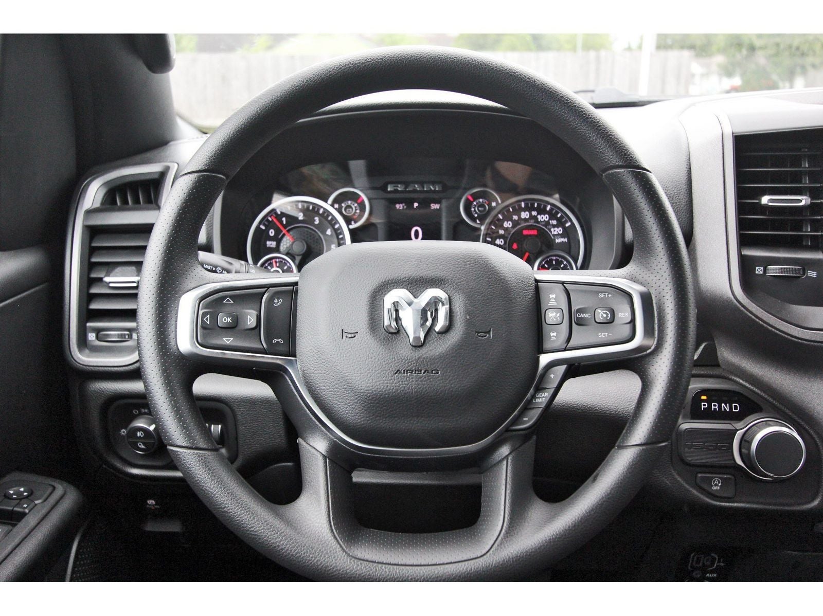 2026 RAM 1500 Express 4x2 Crew Cab 5'7" Box