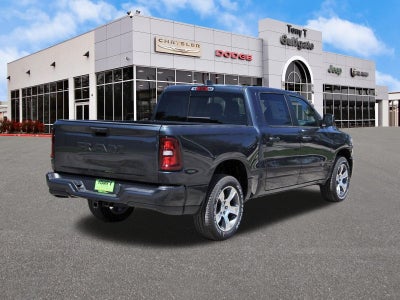 2026 RAM 1500 Express 4x2 Crew Cab 5'7" Box