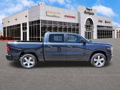 2026 RAM 1500 Express 4x2 Crew Cab 5'7" Box