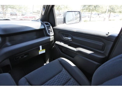 2026 RAM 1500 Express 4x2 Crew Cab 5'7" Box