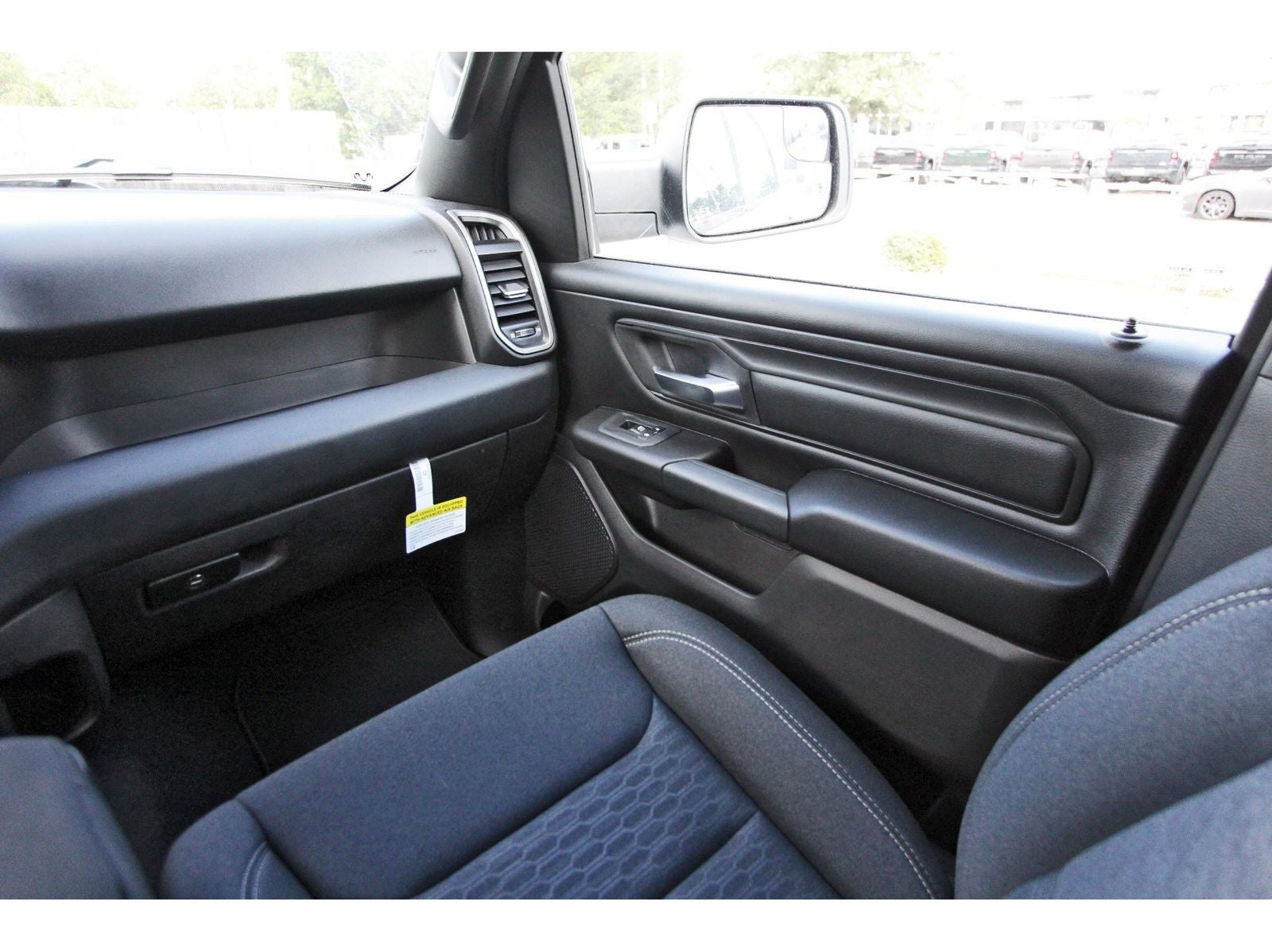2026 RAM 1500 Express 4x2 Crew Cab 5'7" Box