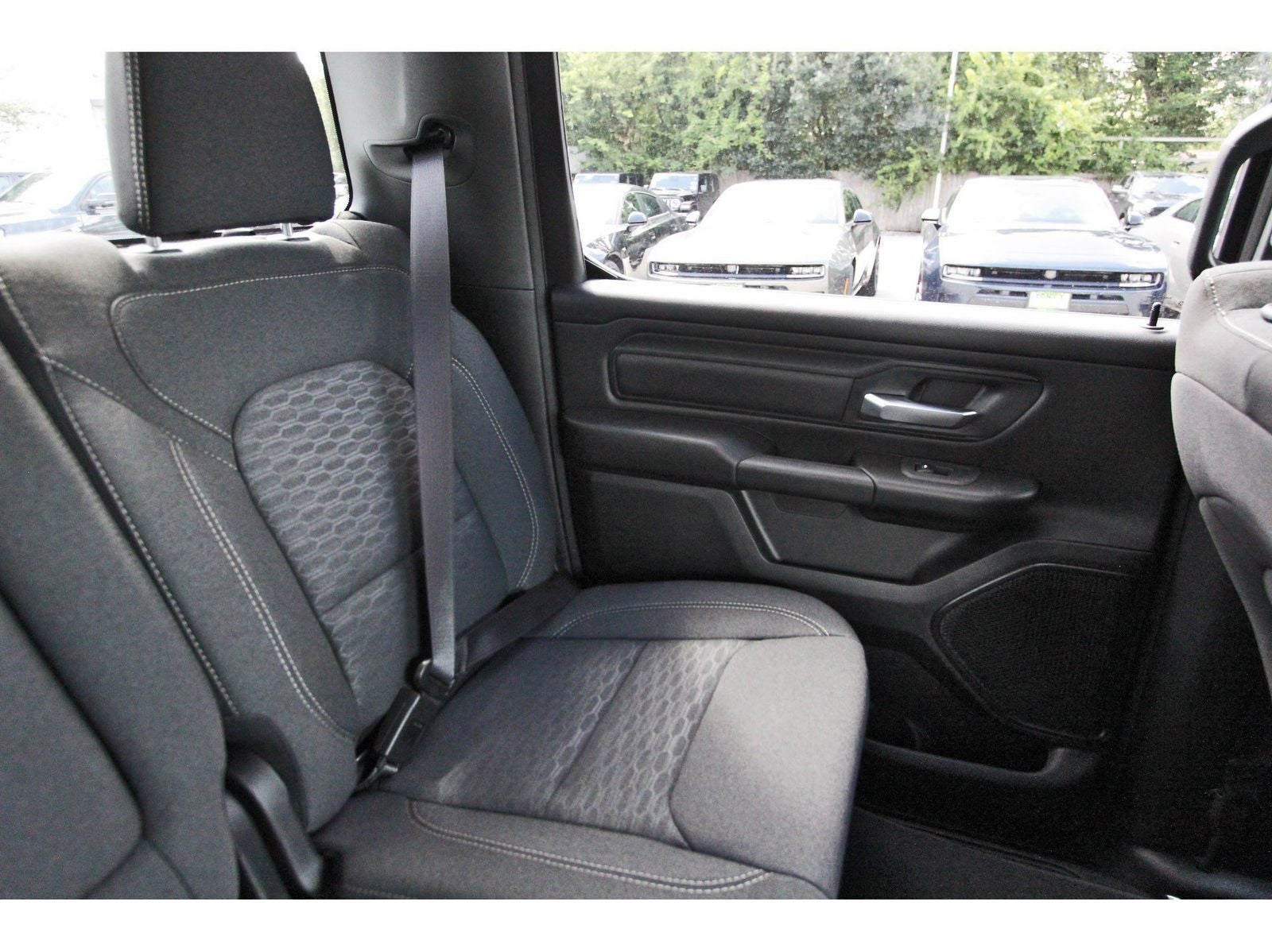 2026 RAM 1500 Express 4x2 Crew Cab 5'7" Box