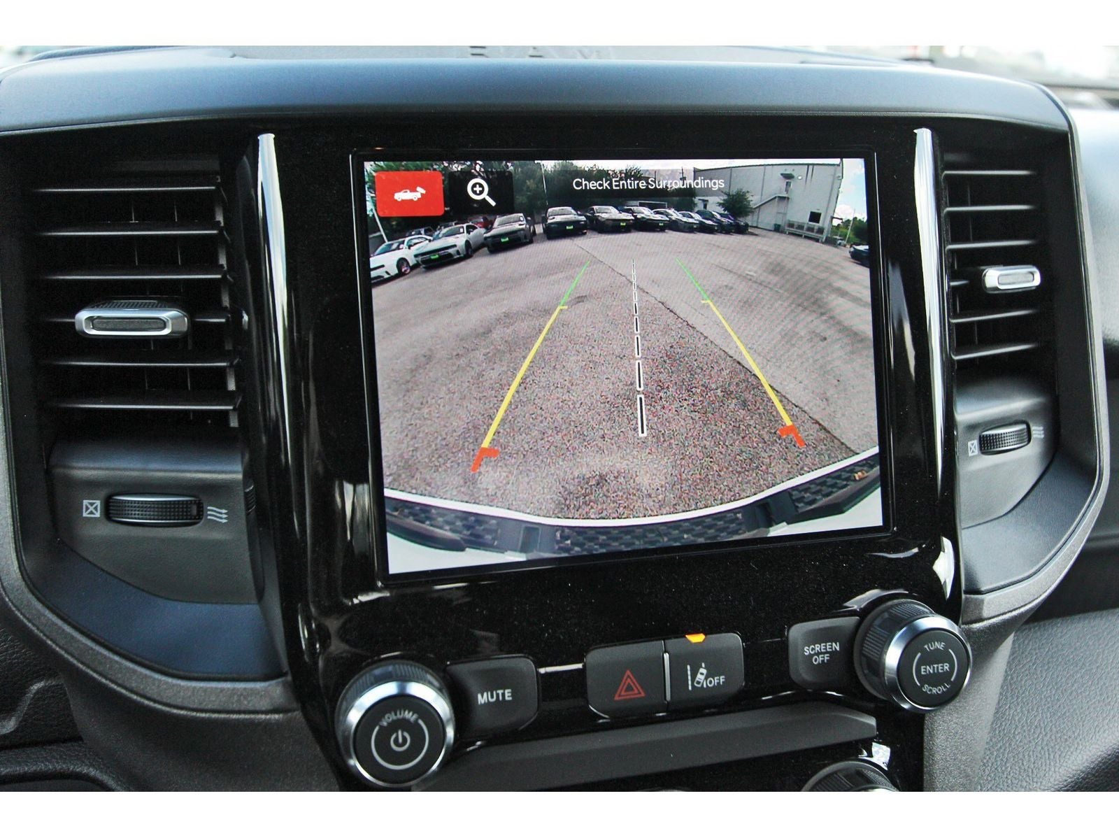 2026 RAM 1500 Express 4x2 Crew Cab 5'7" Box