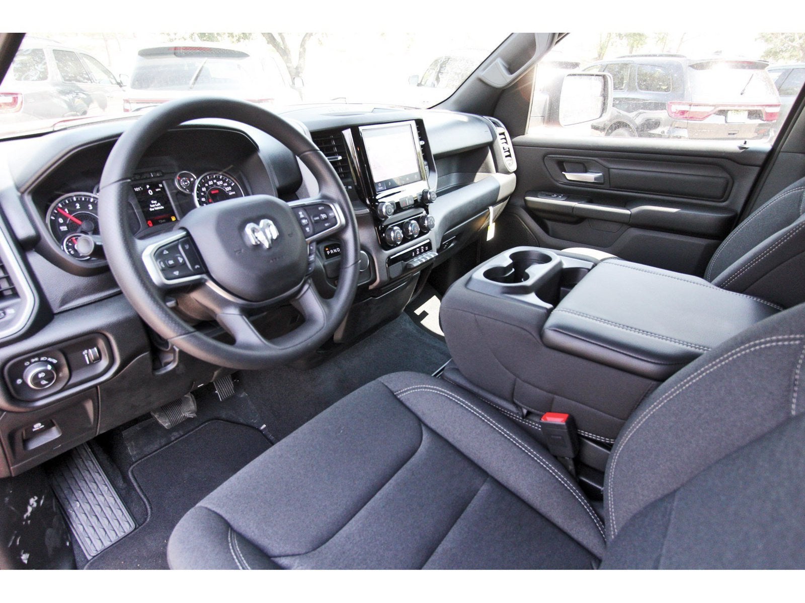 2027 RAM 1500 Express 4x2 Crew Cab 5'7" Box