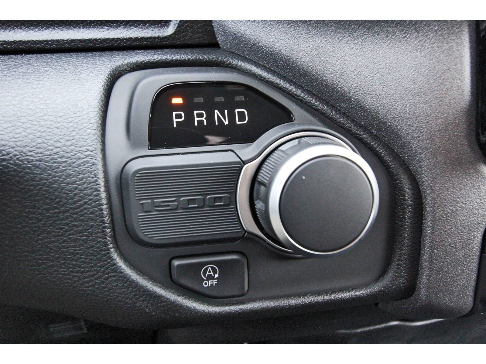 2027 RAM 1500 Express 4x2 Crew Cab 5'7" Box