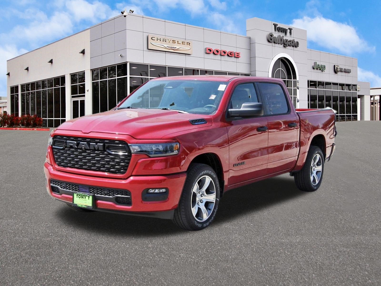 2027 RAM 1500 Express 4x2 Crew Cab 5'7" Box