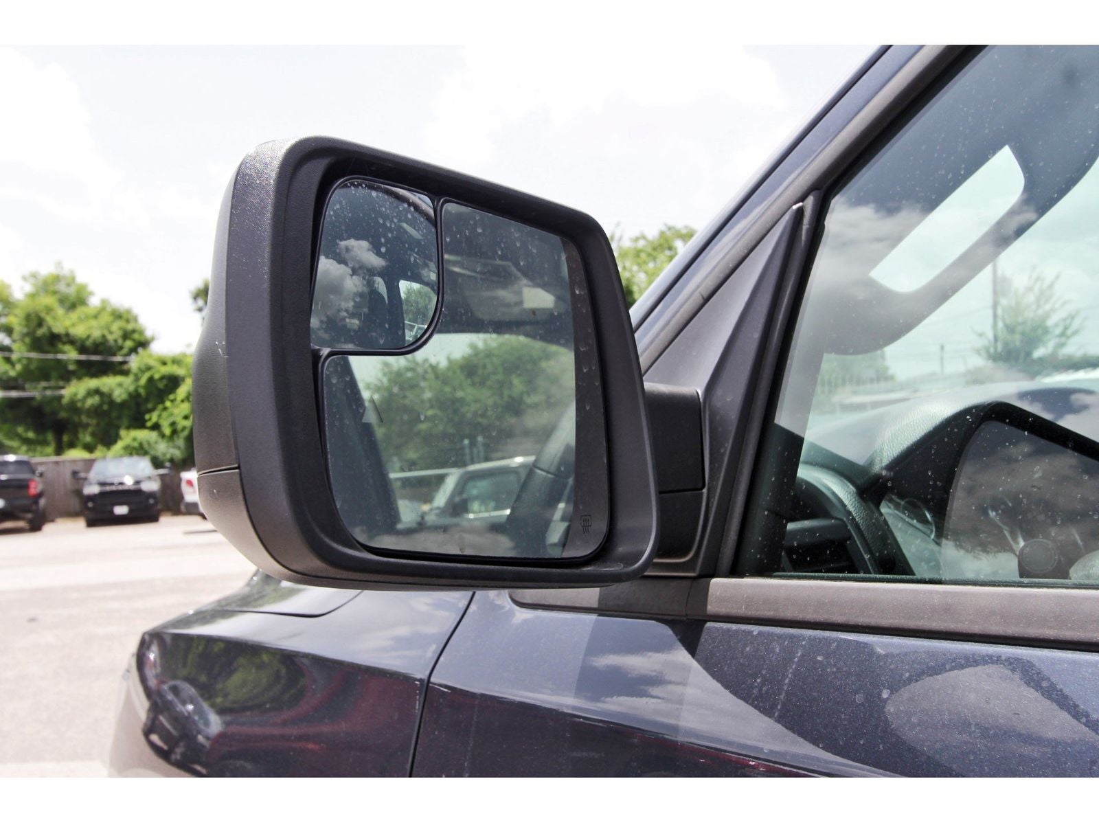 2026 RAM 1500 Express 4x2 Crew Cab 5'7" Box