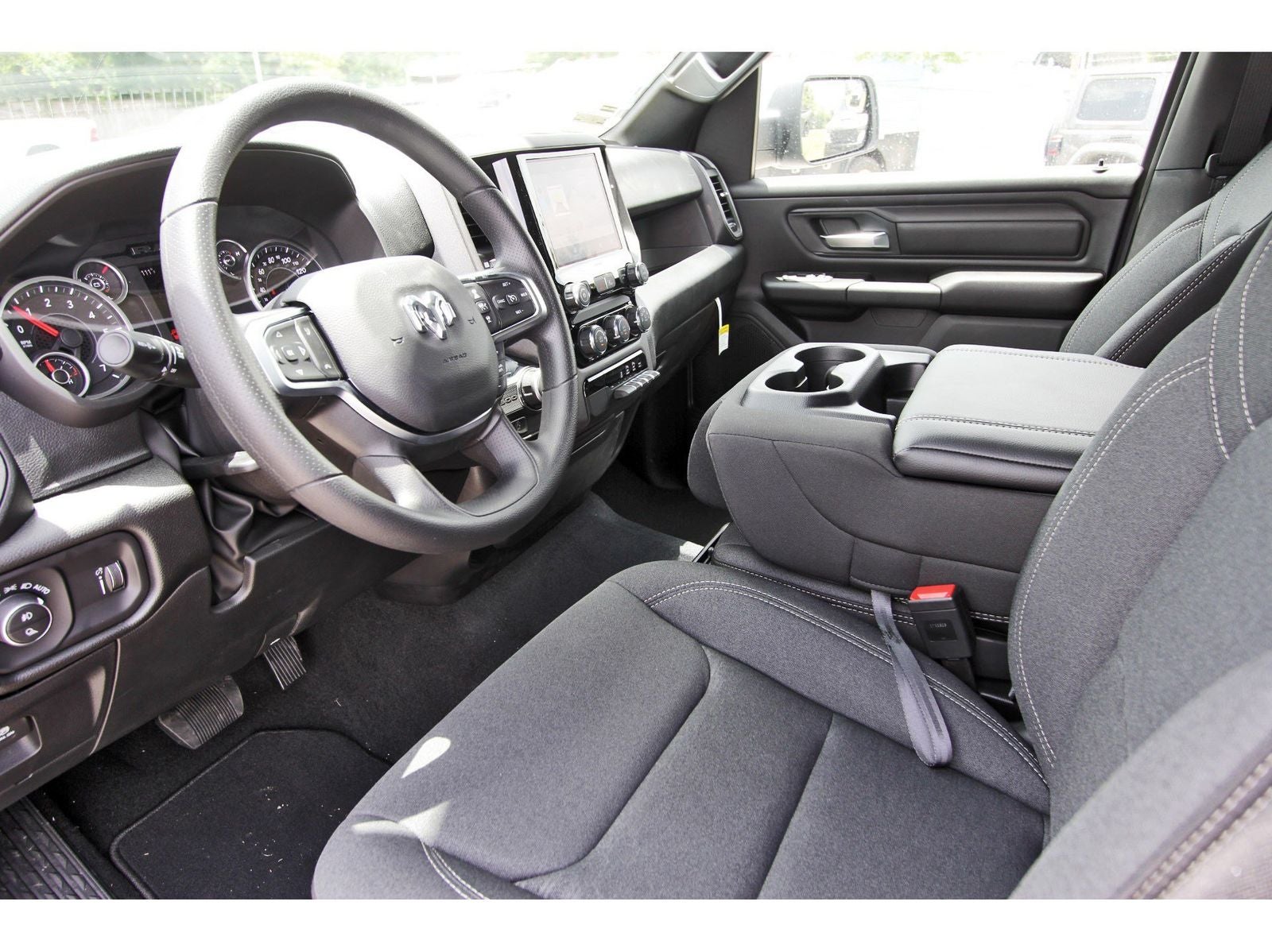 2026 RAM 1500 Express 4x2 Crew Cab 5'7" Box