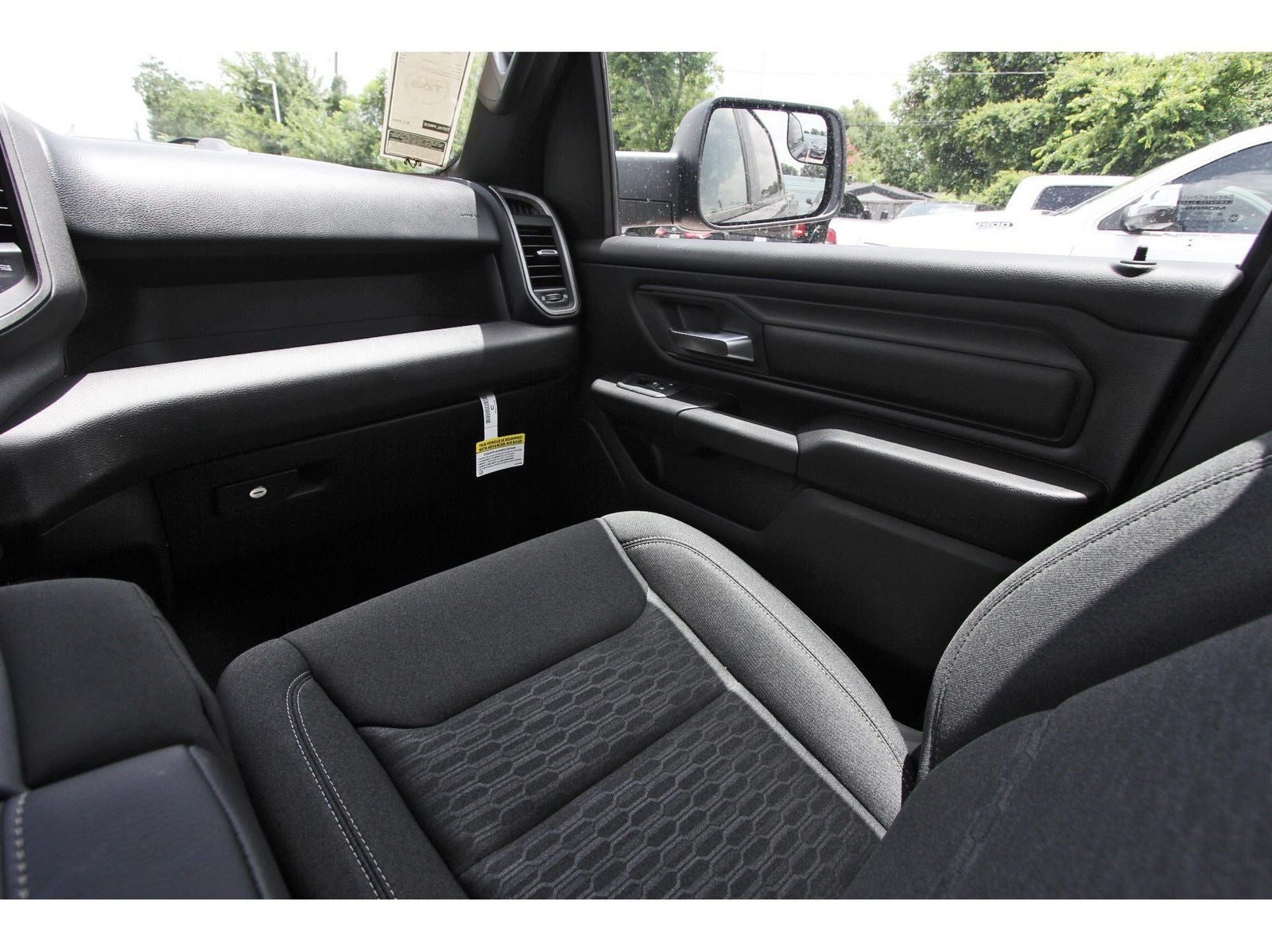 2026 RAM 1500 Express 4x2 Crew Cab 5'7" Box