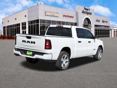 2026 RAM 1500 Express 4x2 Crew Cab 5'7" Box