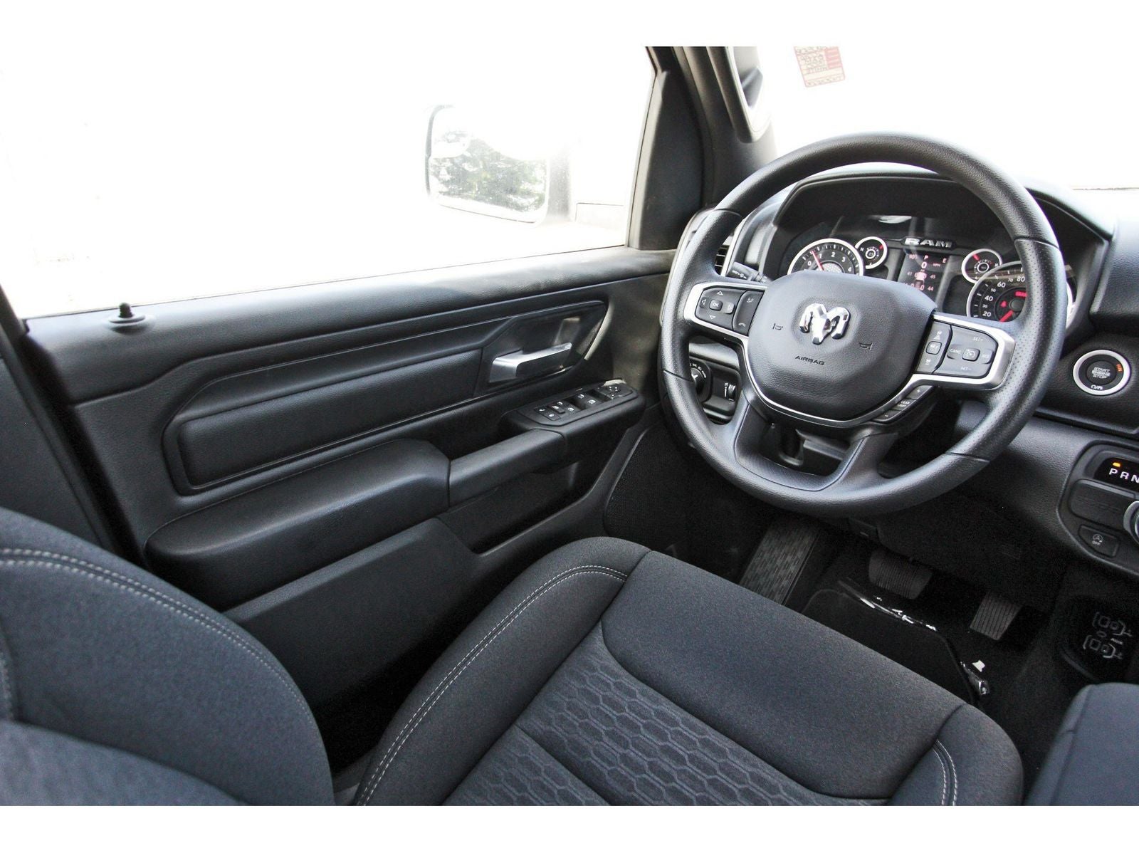 2026 RAM 1500 Express 4x2 Crew Cab 5'7" Box