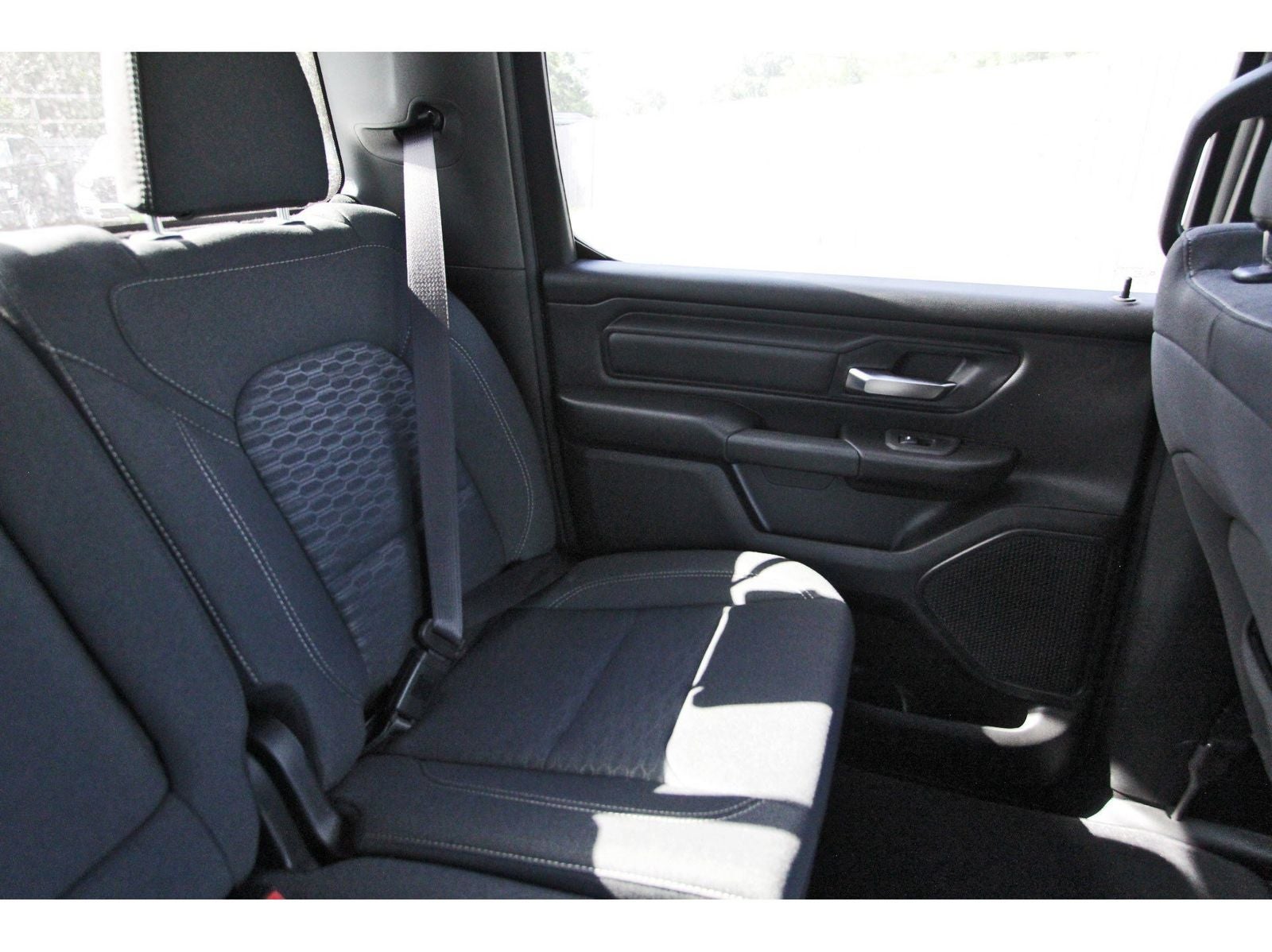 2026 RAM 1500 Express 4x2 Crew Cab 5'7" Box