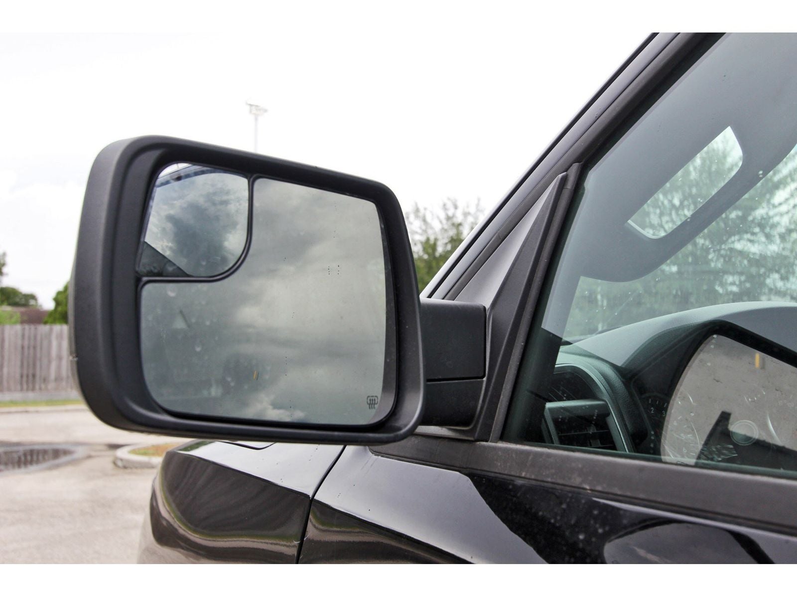 2026 RAM 1500 Express 4x2 Crew Cab 5'7" Box