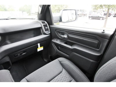 2026 RAM 1500 Express 4x2 Crew Cab 5'7" Box
