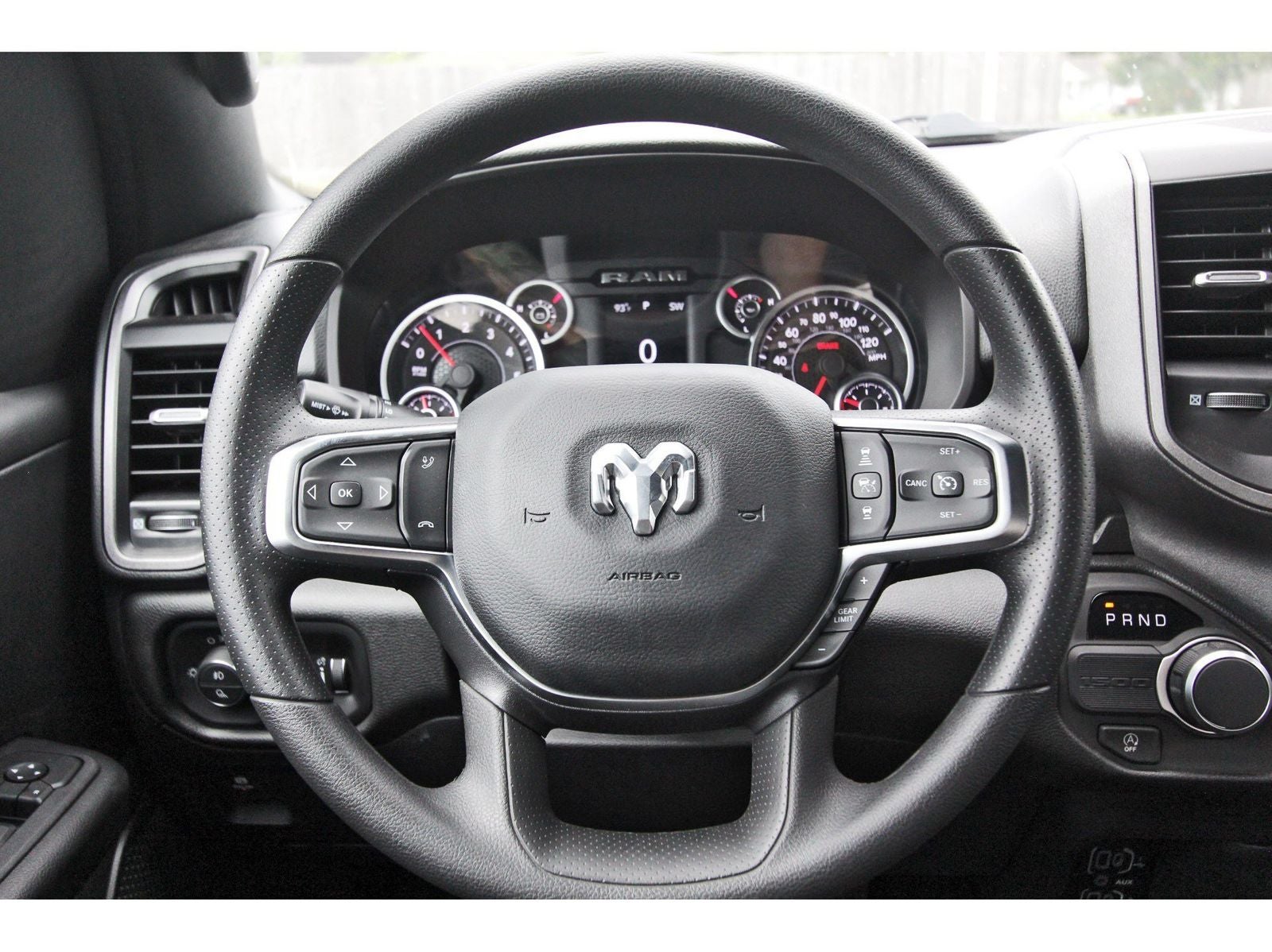2026 RAM 1500 Express 4x2 Crew Cab 5'7" Box