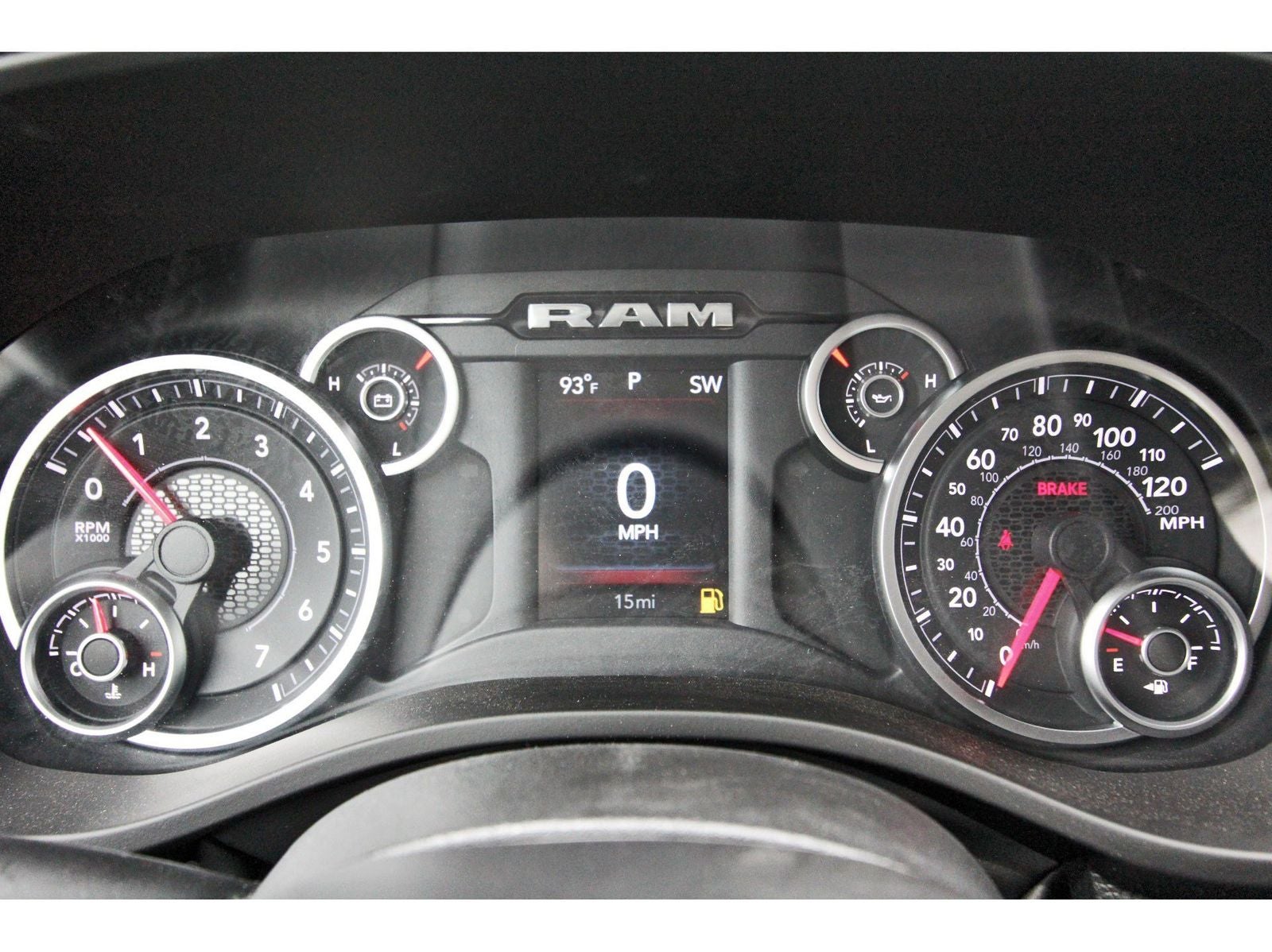 2026 RAM 1500 Express 4x2 Crew Cab 5'7" Box