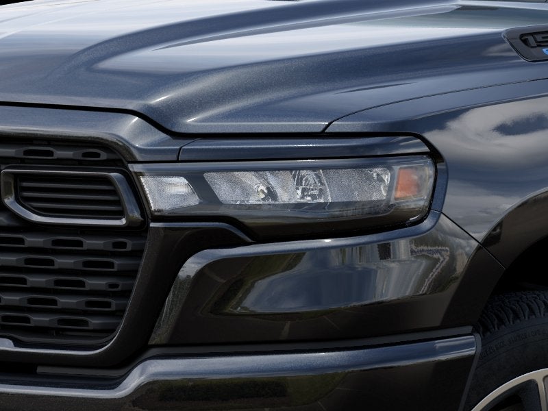2026 RAM 1500 Express 4x2 Crew Cab 5'7" Box
