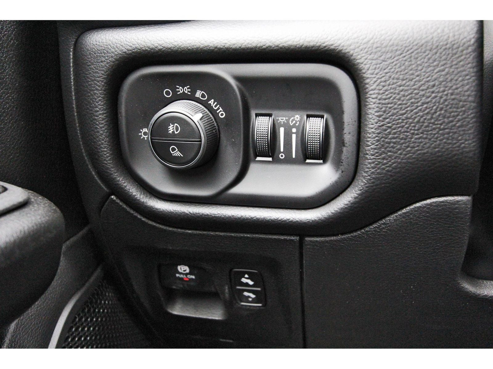 2026 RAM 1500 Big Horn/Lone Star Lone Star 4x4 Crew Cab 5'7" Box