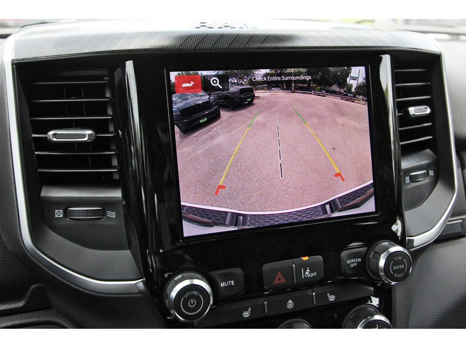 2026 RAM 1500 Big Horn/Lone Star Lone Star 4x4 Crew Cab 5'7" Box