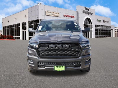 2026 RAM 1500 Express 4x4 Crew Cab 5'7" Box