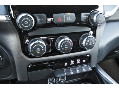 2026 RAM 1500 Express 4x4 Crew Cab 5'7" Box