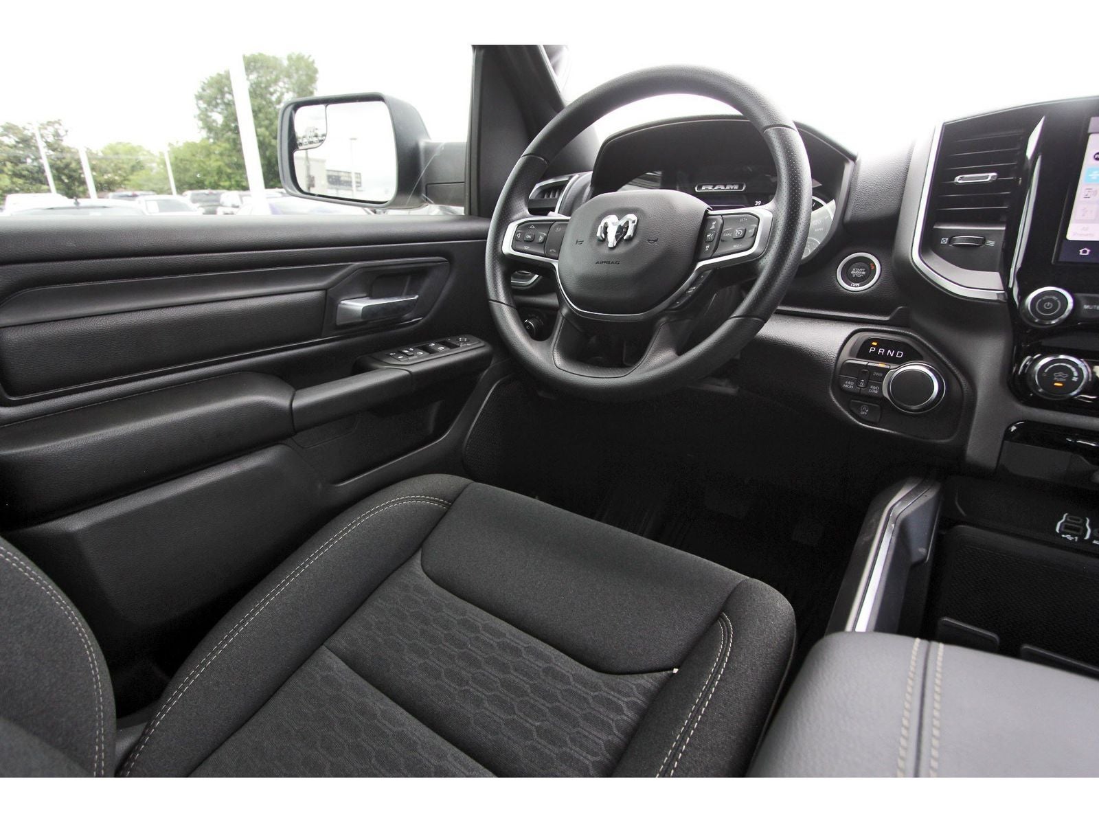 2026 RAM 1500 Express 4x4 Crew Cab 5'7" Box