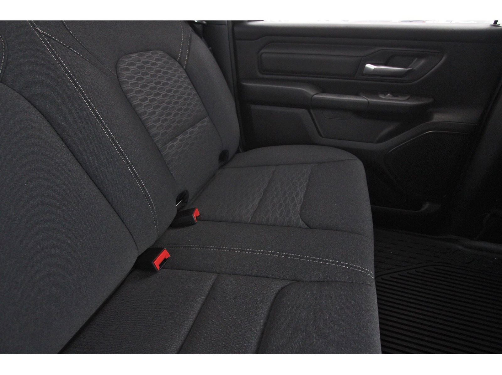 2026 RAM 1500 Express 4x4 Crew Cab 5'7" Box