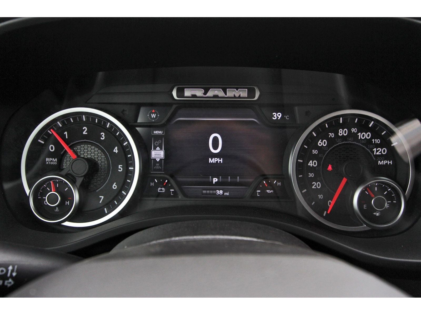 2026 RAM 1500 Express 4x4 Crew Cab 5'7" Box