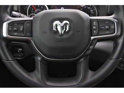 2026 RAM 1500 Express 4x4 Crew Cab 5'7" Box