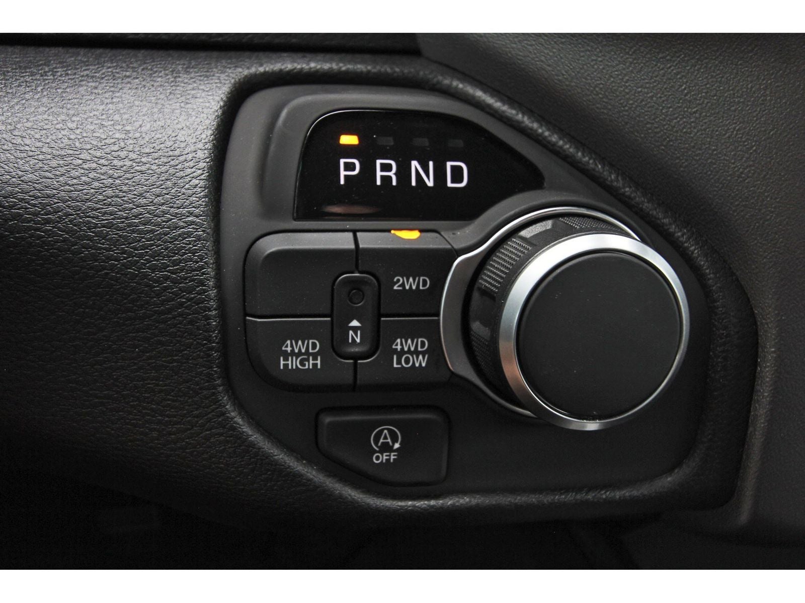 2026 RAM 1500 Express 4x4 Crew Cab 5'7" Box