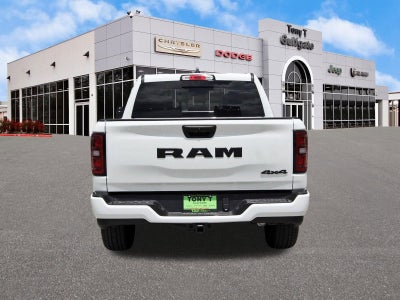 2026 RAM 1500 Express 4x4 Crew Cab 5'7" Box