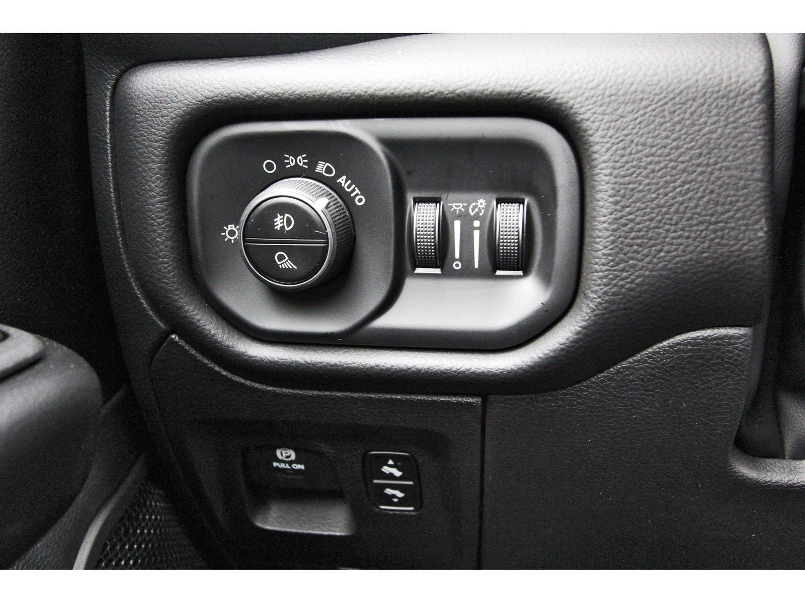 2026 RAM 1500 Big Horn/Lone Star Lone Star 4x4 Crew Cab 5'7" Box