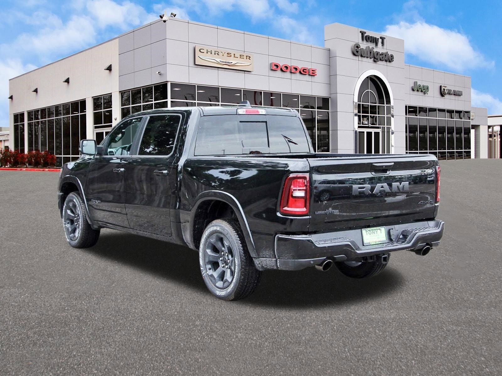 2026 RAM 1500 Big Horn/Lone Star Lone Star 4x4 Crew Cab 5'7" Box