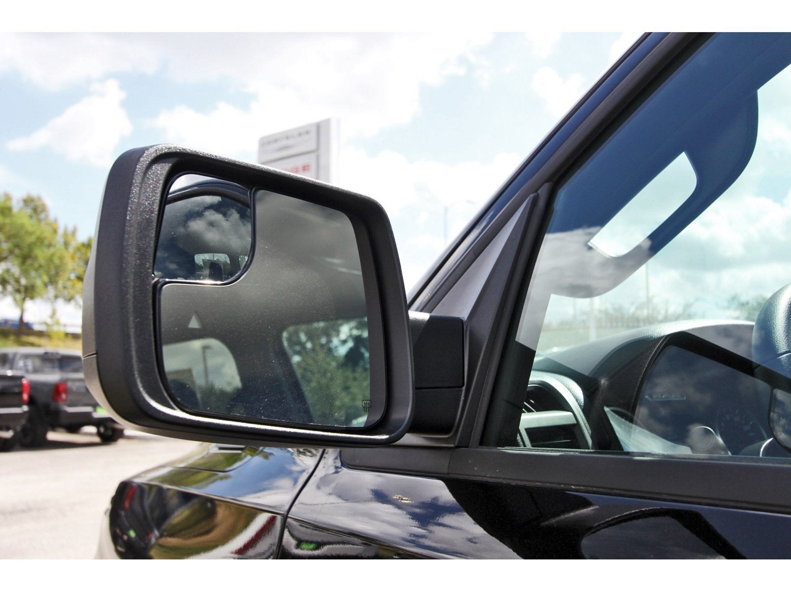 2026 RAM 1500 Warlock 4x4 Crew Cab 5'7" Box