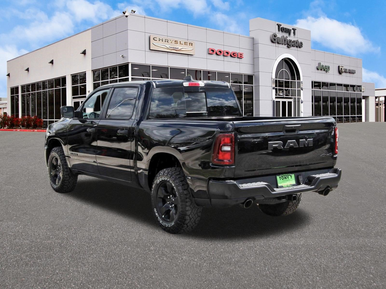 2026 RAM 1500 Warlock 4x4 Crew Cab 5'7" Box