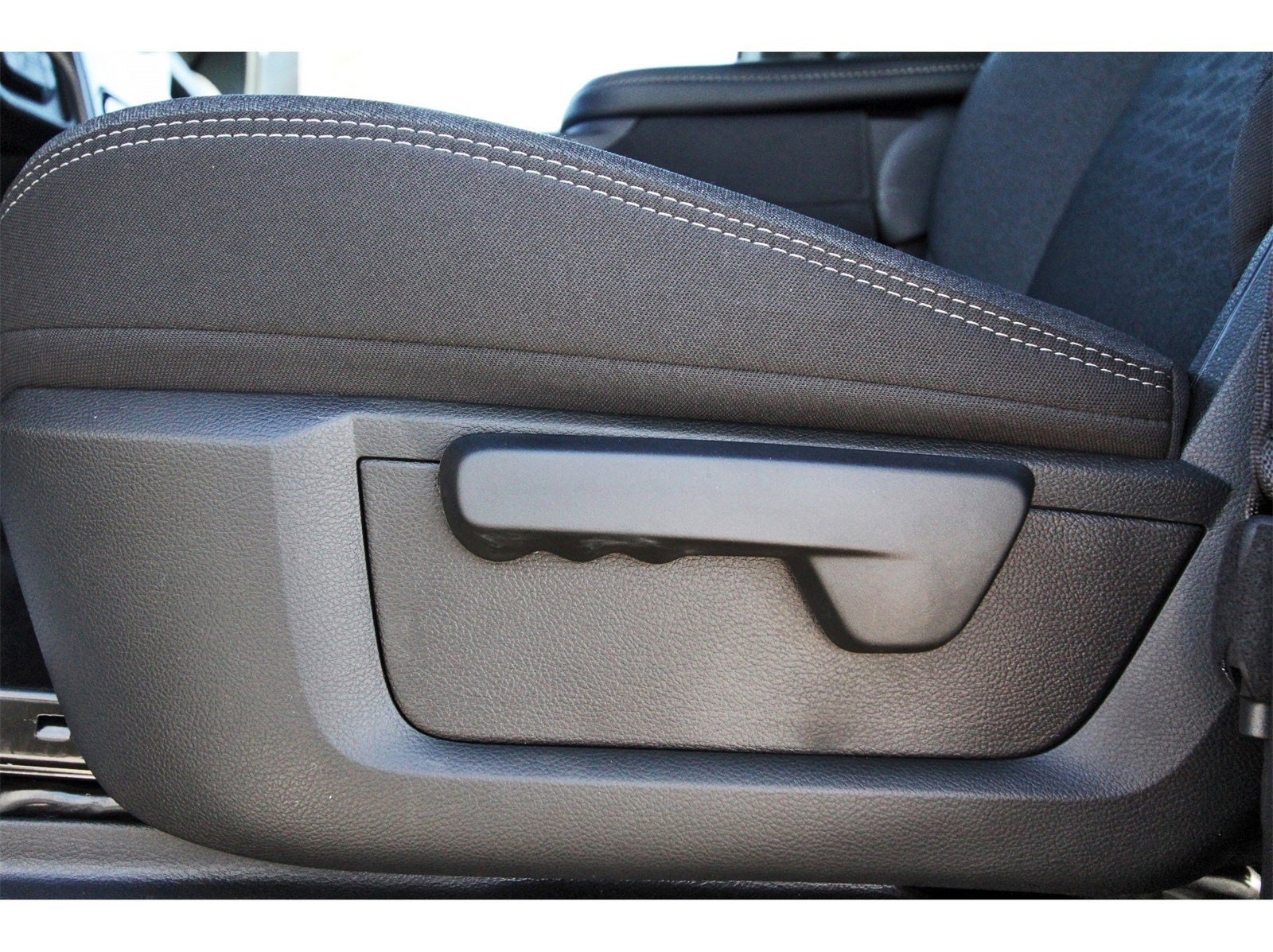 2026 RAM 2500 Tradesman 4x4 Crew Cab 6'4" Box