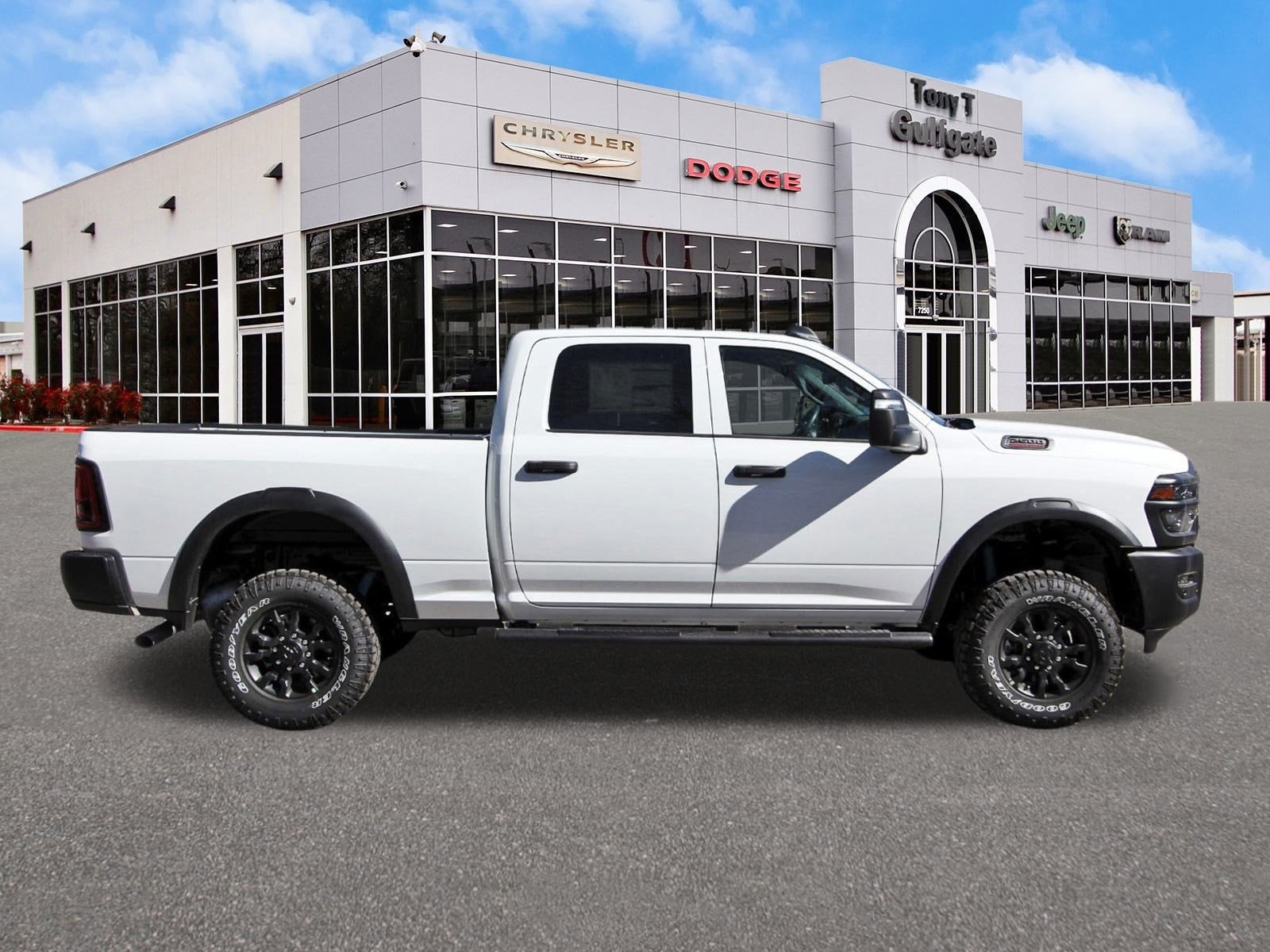 2026 RAM 2500 Tradesman 4x4 Crew Cab 6'4" Box