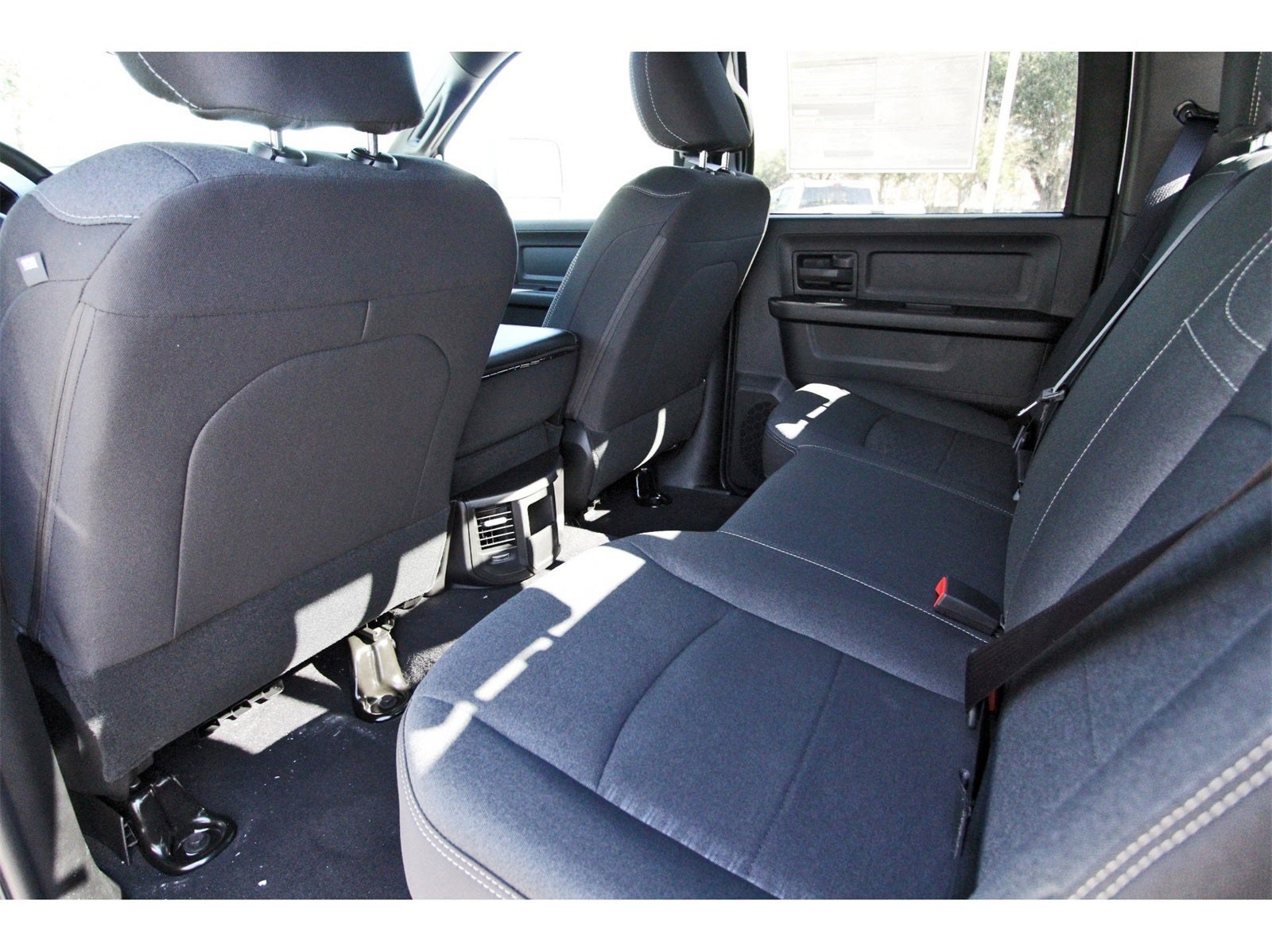 2026 RAM 2500 Tradesman 4x4 Crew Cab 6'4" Box