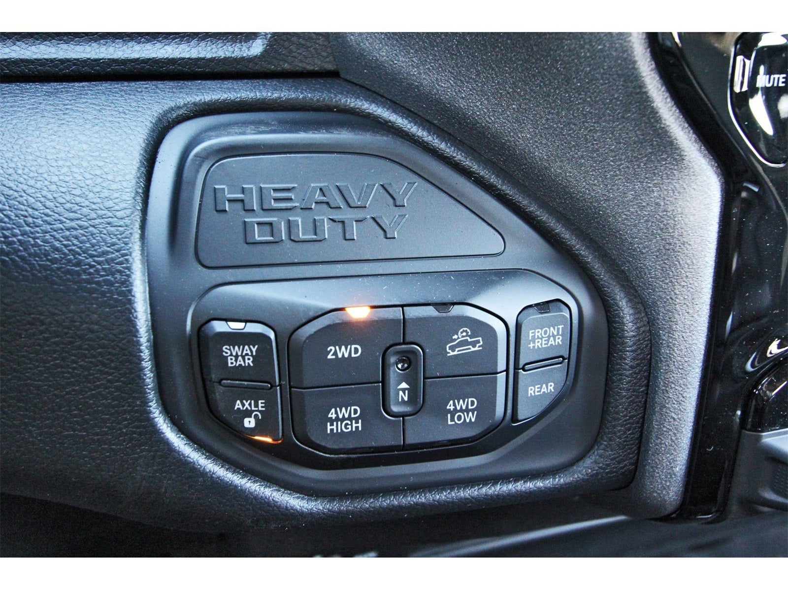 2026 RAM 2500 Tradesman 4x4 Crew Cab 6'4" Box