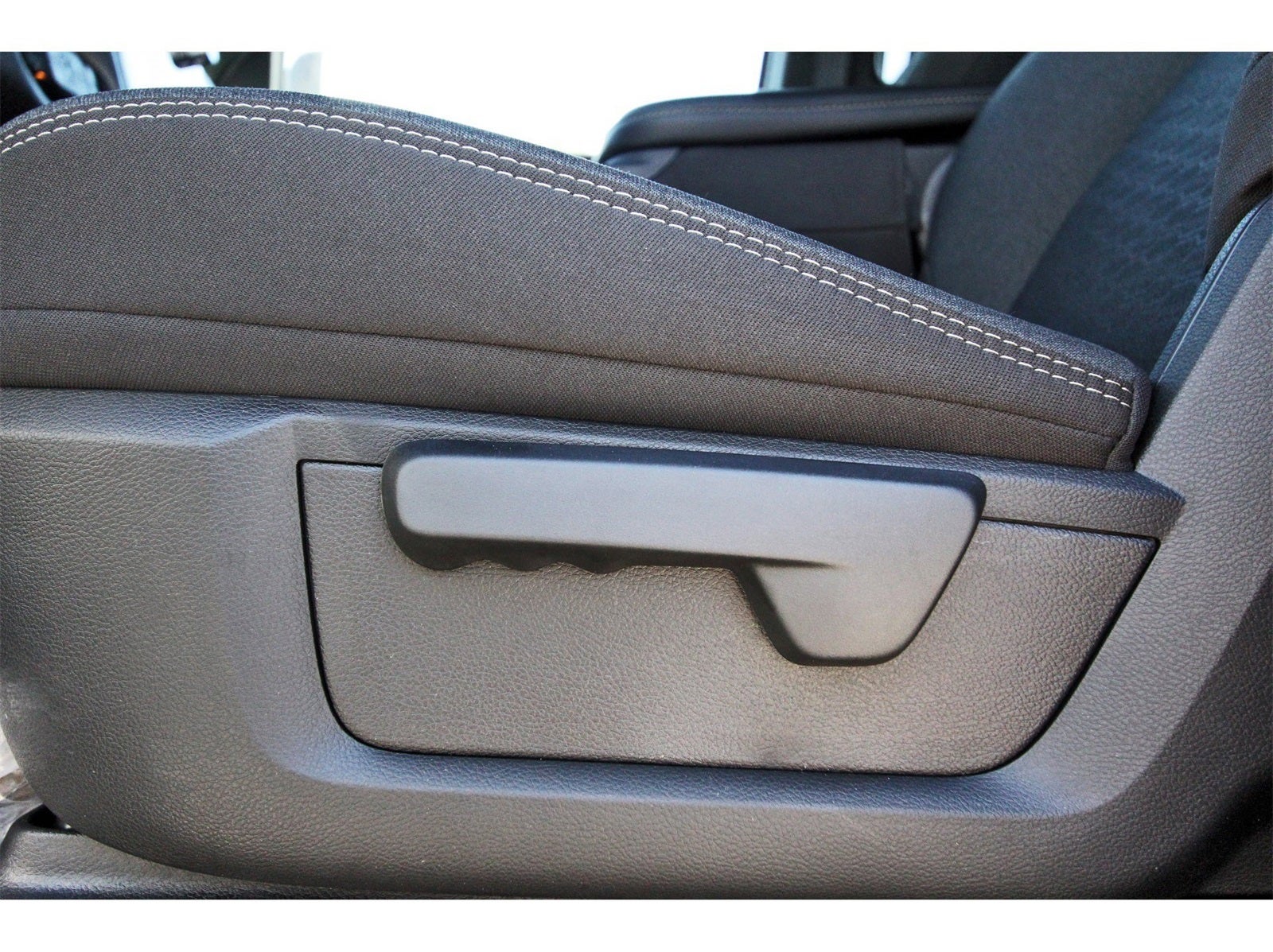 2026 RAM 2500 Tradesman 4x4 Crew Cab 6'4" Box