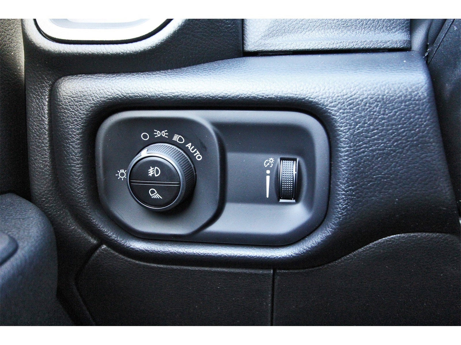 2026 RAM 2500 Tradesman 4x4 Crew Cab 6'4" Box