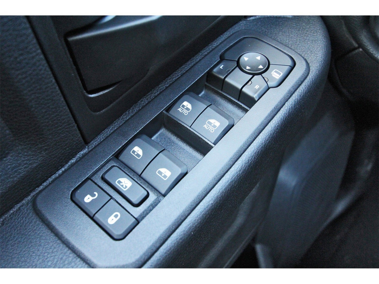 2026 RAM 2500 Tradesman 4x4 Crew Cab 6'4" Box