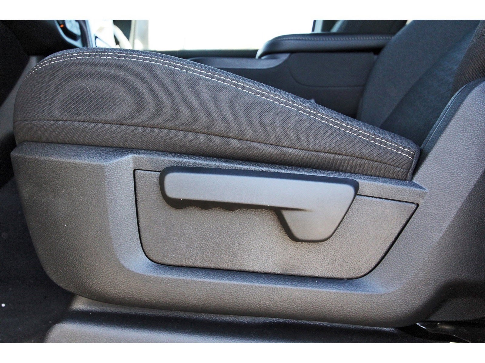 2026 RAM 2500 Tradesman 4x4 Crew Cab 6'4" Box