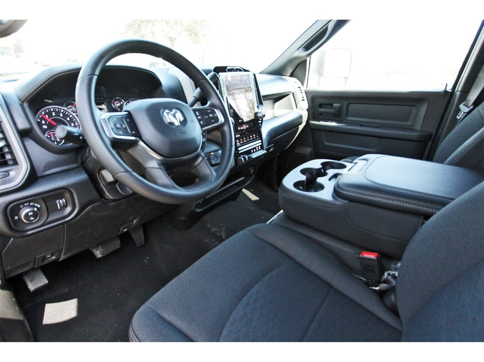 2026 RAM 2500 Tradesman 4x4 Crew Cab 6'4" Box