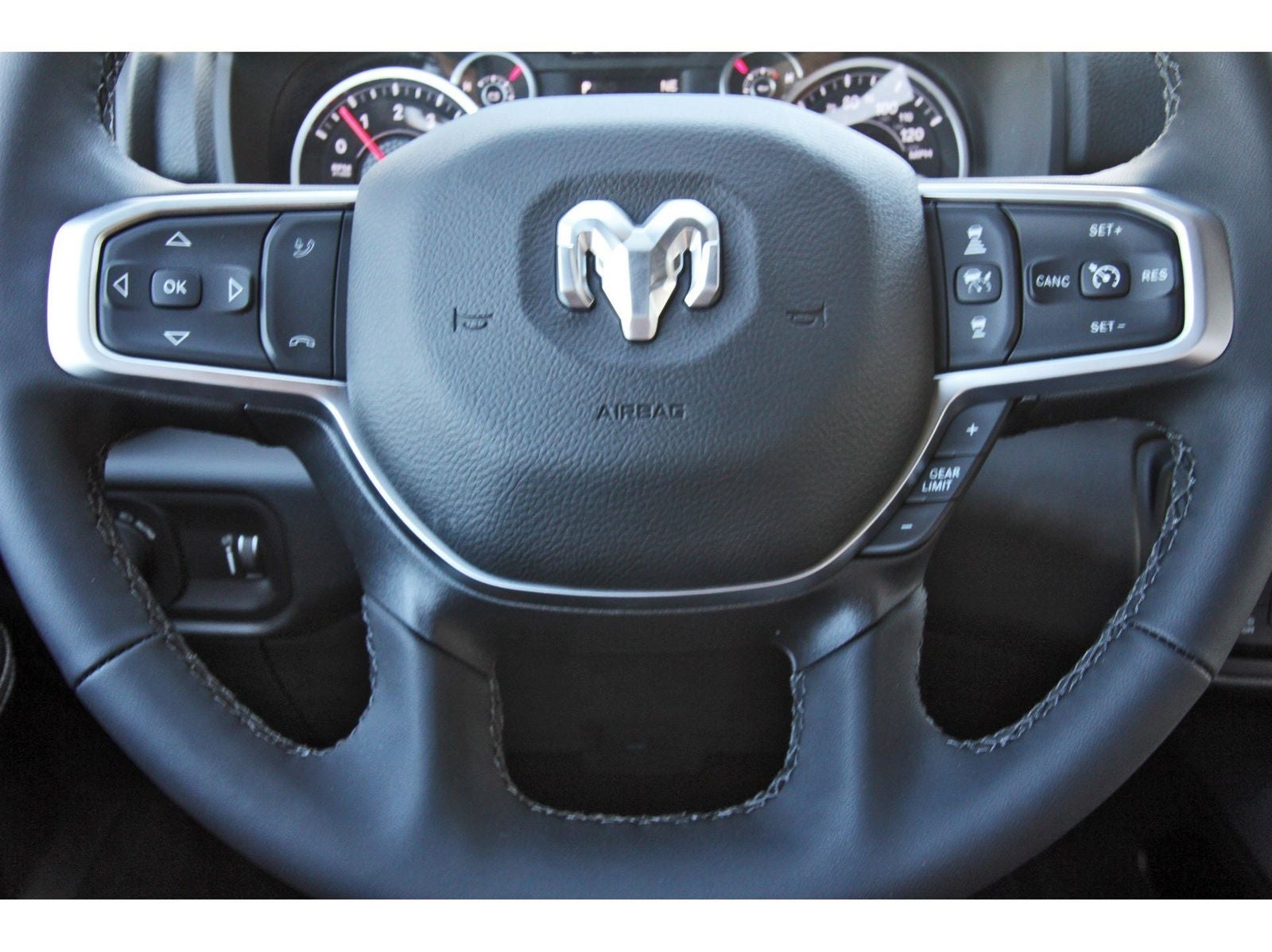 2026 RAM 2500 Big Horn Lone Star 4x4 Crew Cab 6'4" Box