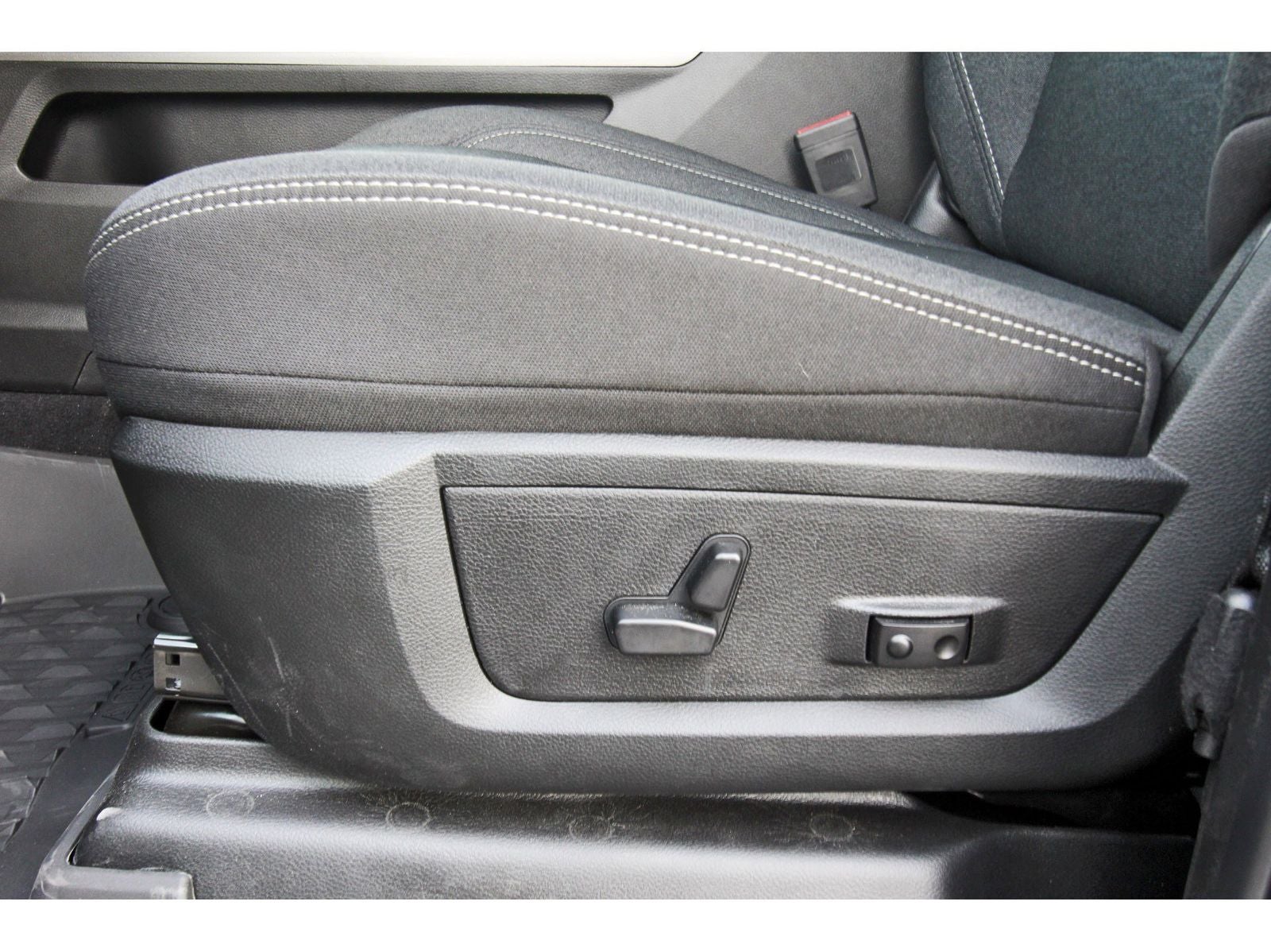 2026 RAM 2500 Big Horn Lone Star 4x4 Crew Cab 6'4" Box